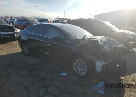 2016 Ford Fusion S z USA, uszkodzony, nr VIN 3FA6P0G79GR385762